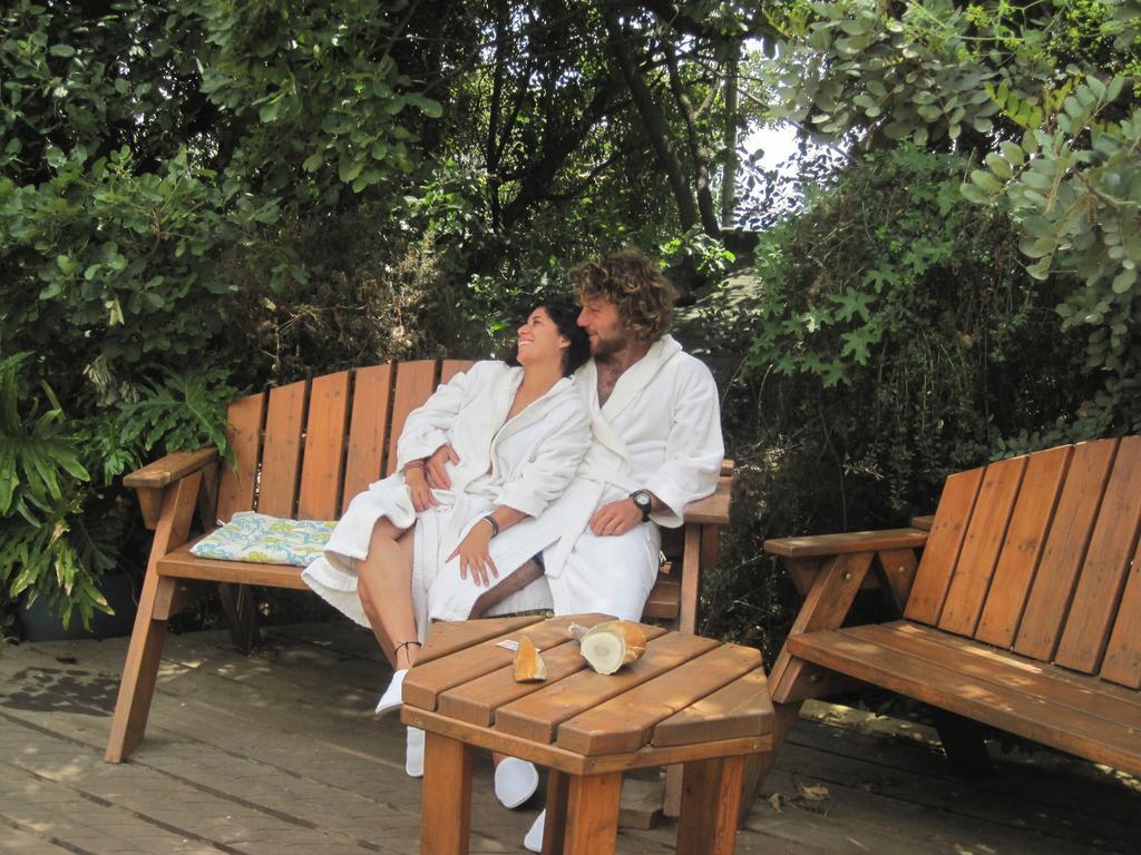 Spa In The Woods - B&B In Amirim Eksteriør billede
